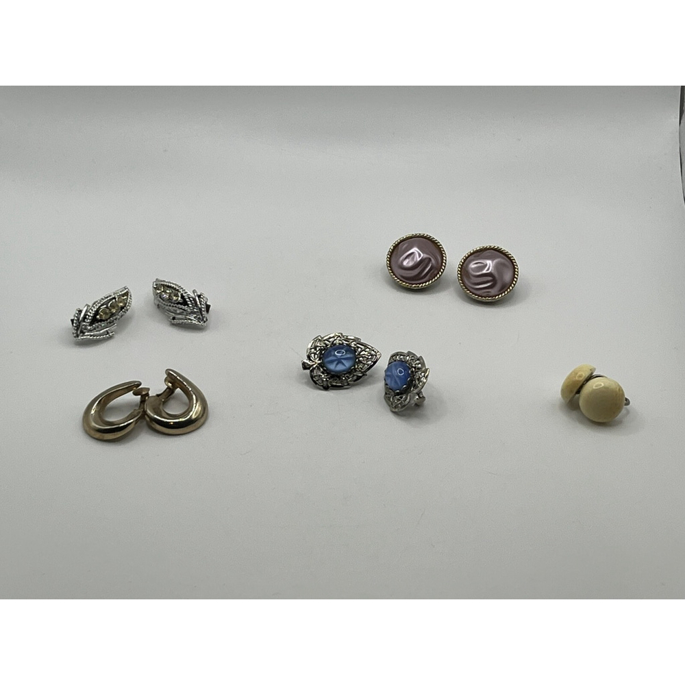 Exquisite Lot Of 5 Vintage Clip-On Earrings VERY PRETTY , SEE ALL